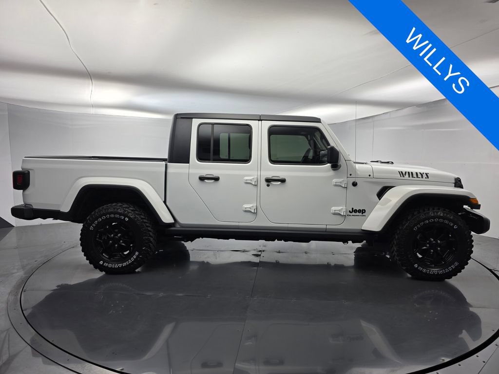Used 2022 Jeep Gladiator Sport AWD/4WD video 3