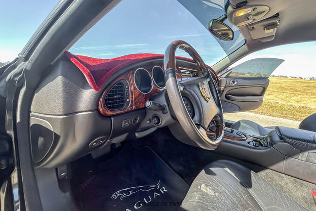 Used 1998 Jaguar XK8 Coupe image 29