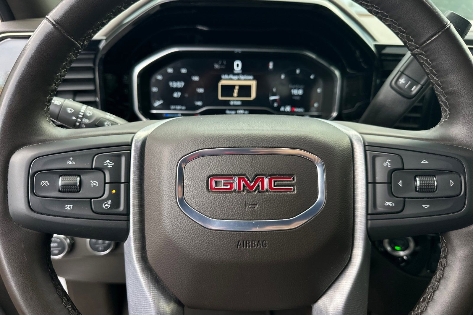Used 2025 GMC Sierra 1500 SLT image 33