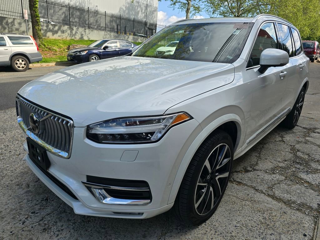 Certified 2024 Volvo XC90 B5 Plus w/ Protection Package Premier AWD/4WD image 17