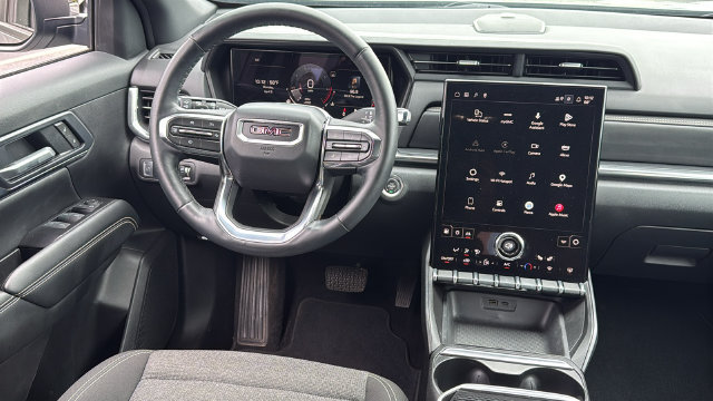 Used 2025 GMC Terrain Elevation AWD/4WD image 28