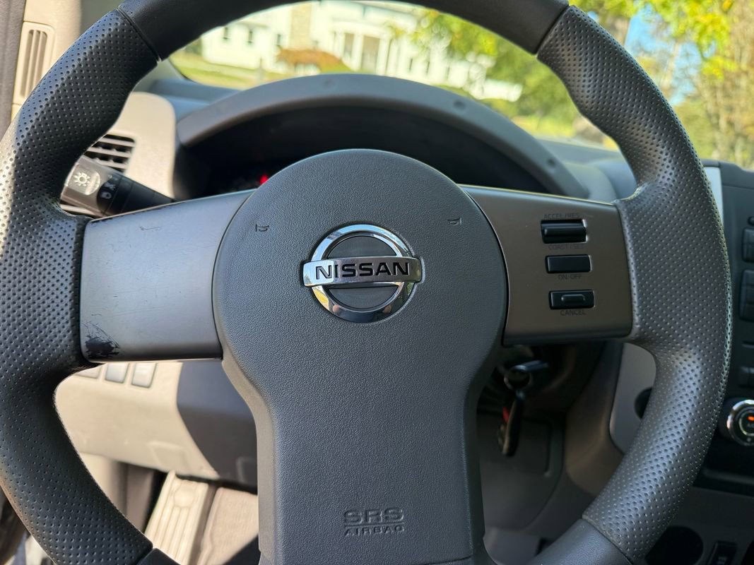 Used 2011 Nissan Frontier SV image 18