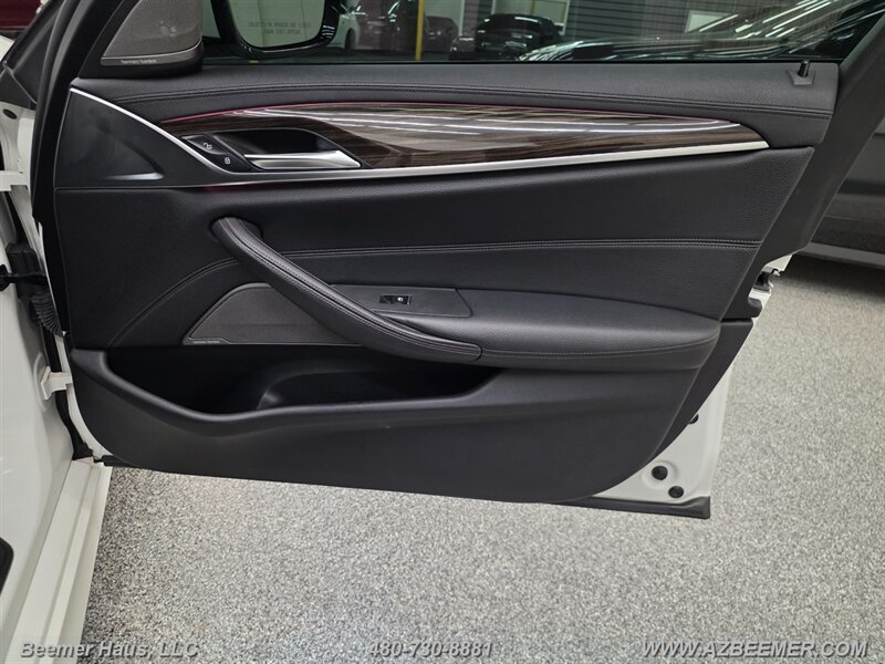 Used 2018 BMW 540i RWD image 22