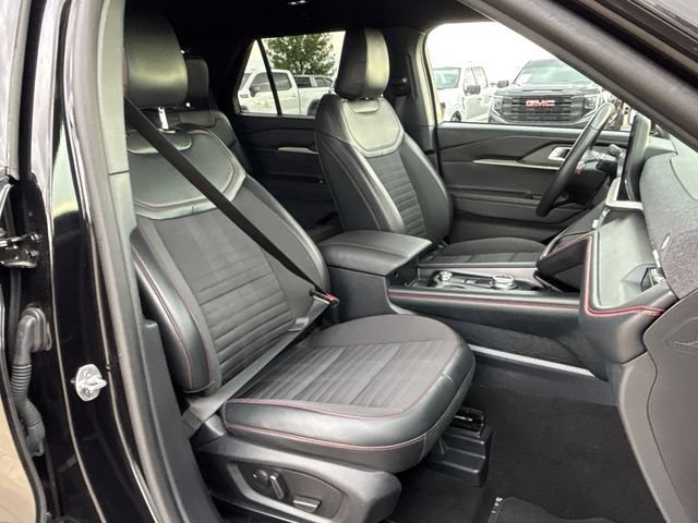 Used 2025 Ford Explorer ST-Line w/ ST-Line Street Pack AWD/4WD image 31