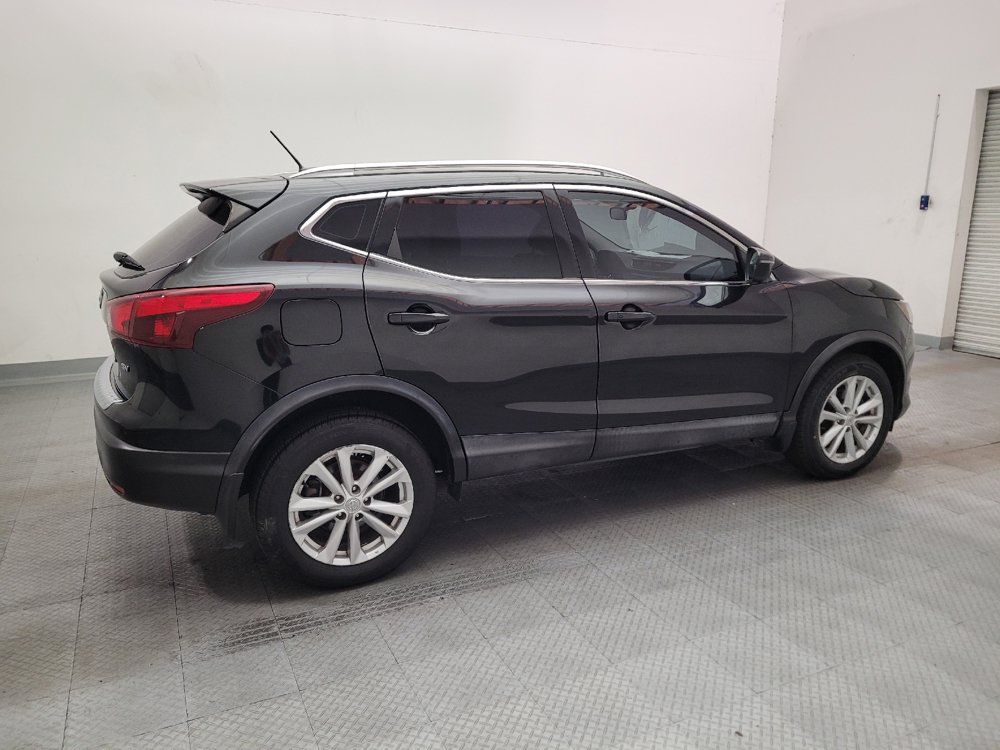 Used 2018 Nissan Rogue Sport SV w/ SV Technology Package FWD image 10