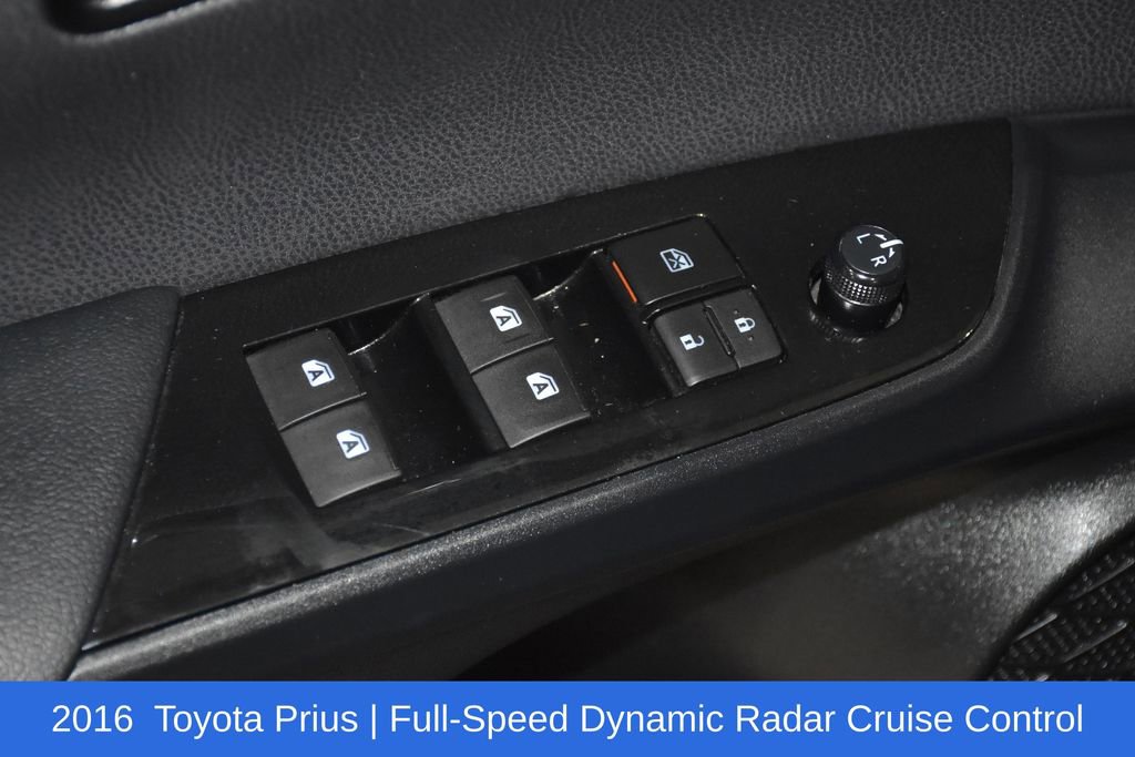 Used 2016 Toyota Prius Four image 18