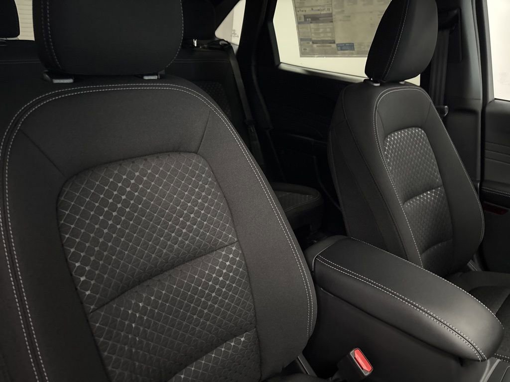 New 2026 Ford Escape Active w/ Cold Weather Package image 32