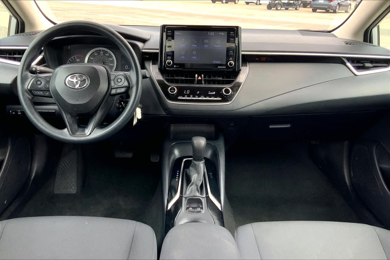Used 2022 Toyota Corolla LE FWD image 15