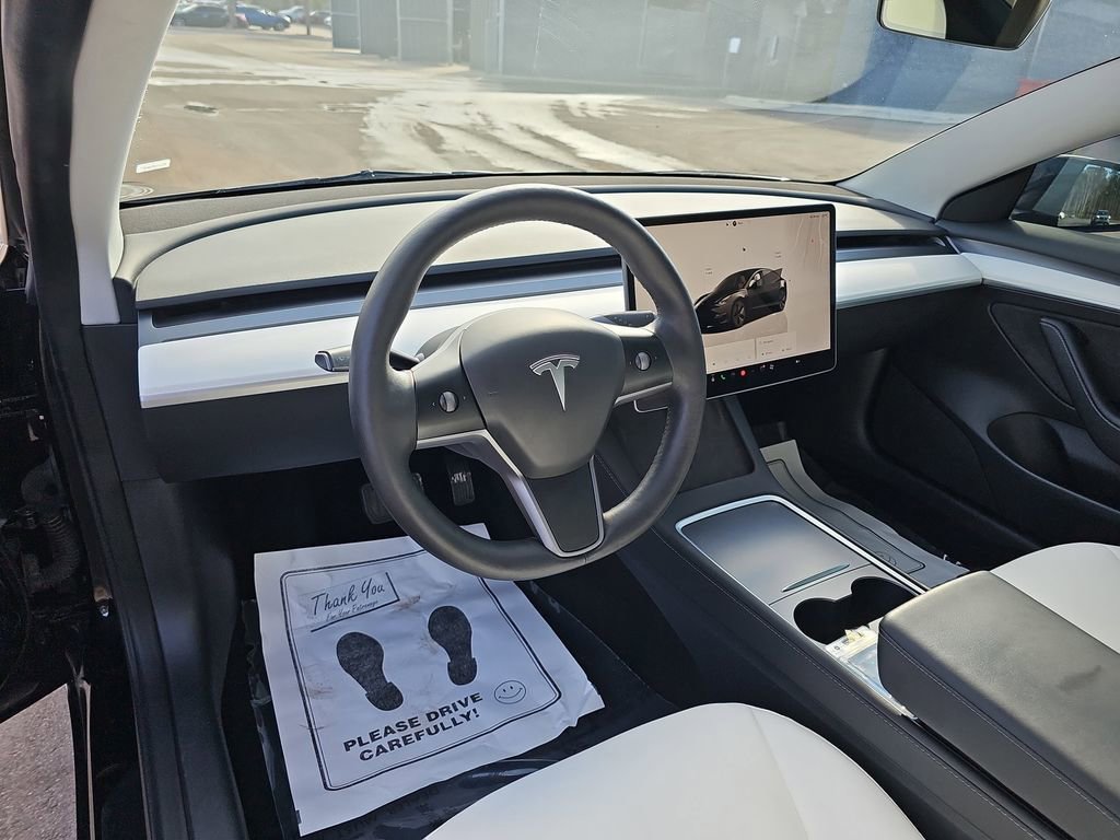 Used 2023 Tesla Model 3 Standard Range image 21