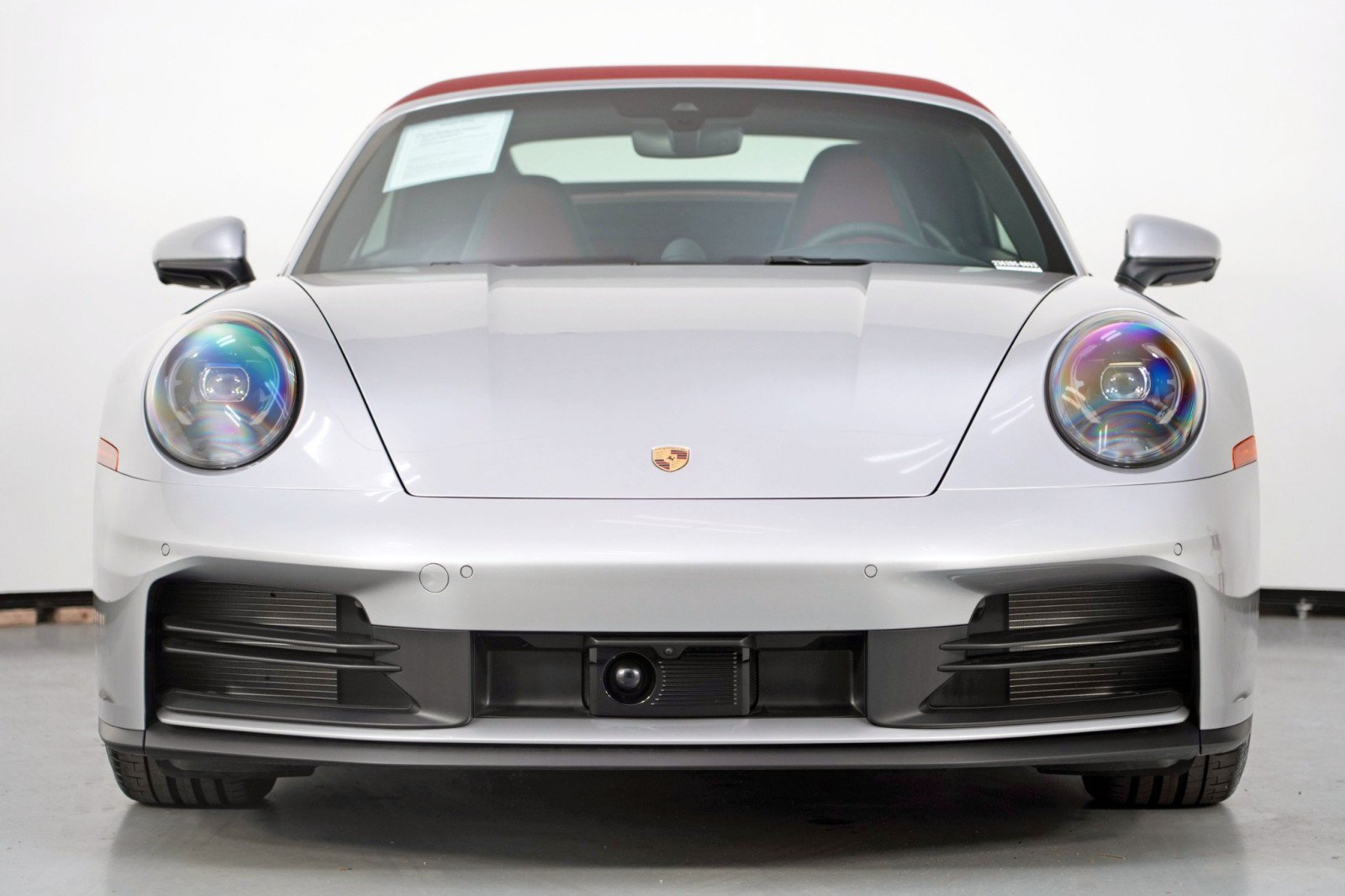 Used 2025 Porsche 911 Carrera RWD image 7