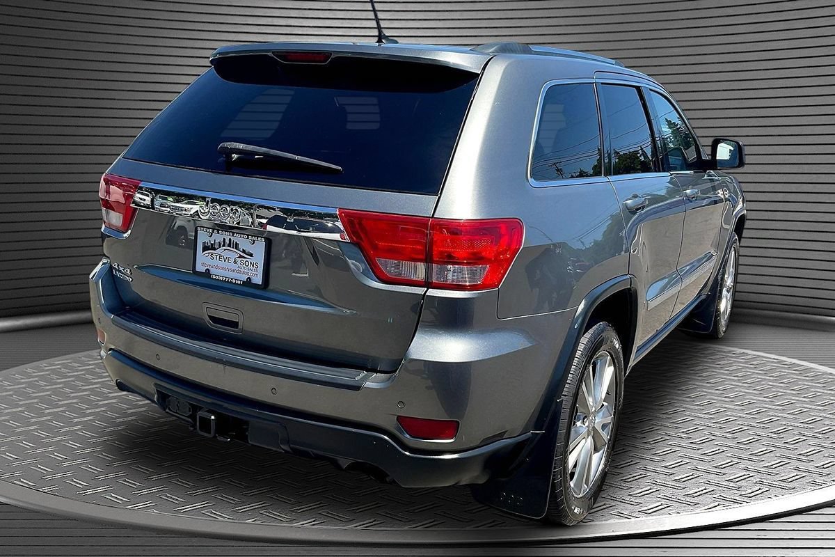 Used 2013 Jeep Grand Cherokee Laredo AWD/4WD image 6