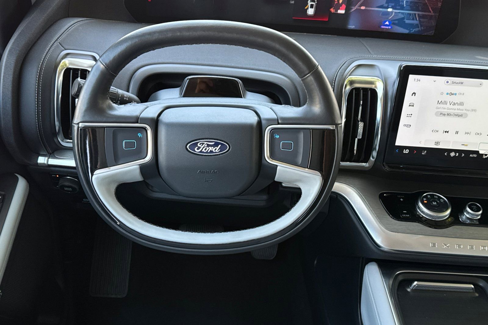 Certified 2025 Ford Expedition Max Platinum w/ Driver's Package AWD/4WD image 16