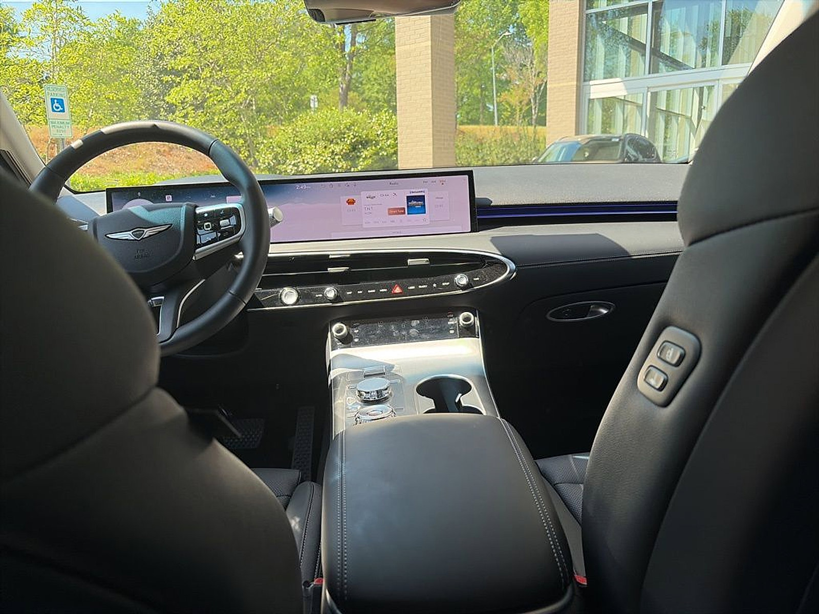 Certified 2026 Genesis GV70 2.5T Select AWD/4WD image 5