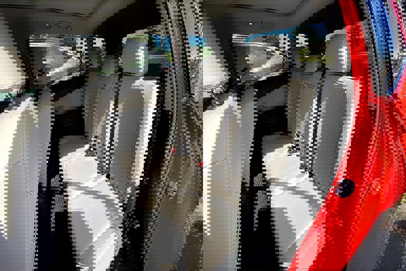 Used 2019 Volkswagen Tiguan SE w/ Panoramic Sunroof Package image 24