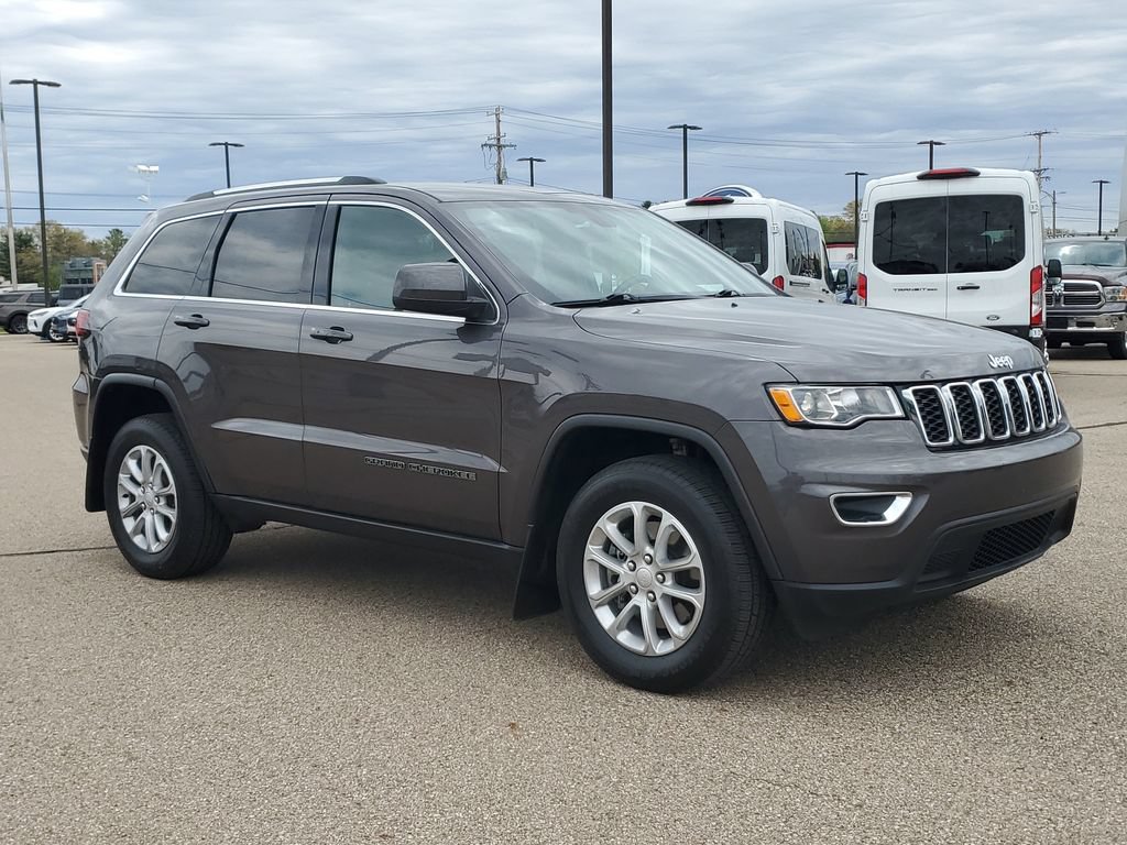 Used 2021 Jeep Grand Cherokee Laredo AWD/4WD image 3