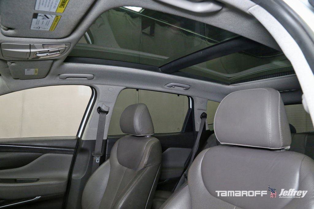 Used 2020 Hyundai Santa Fe SEL image 2