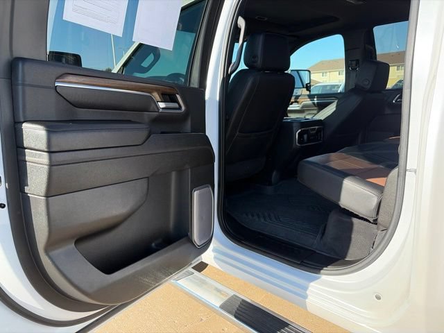 Used 2024 Chevrolet Silverado 2500 High Country w/ High Country Premium Package AWD/4WD image 37