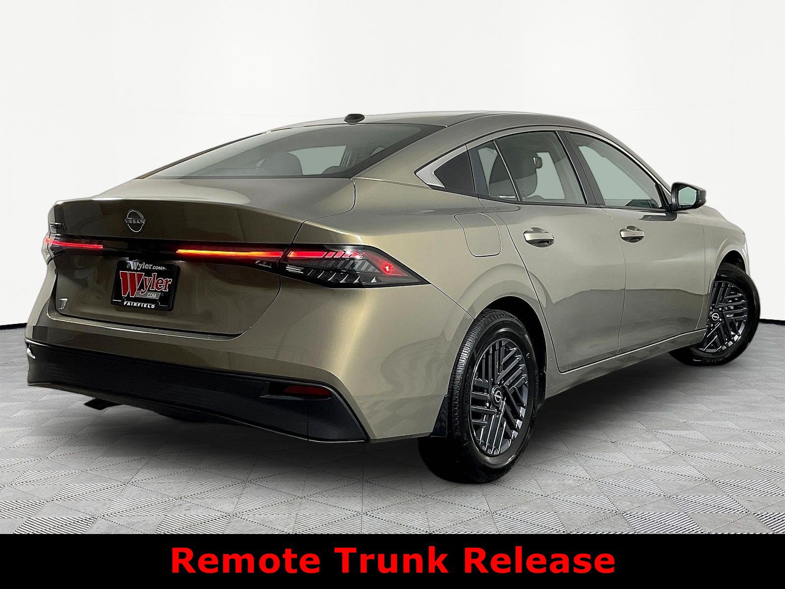 Certified 2026 Nissan Sentra SV w/ SV Convenience Package FWD image 6