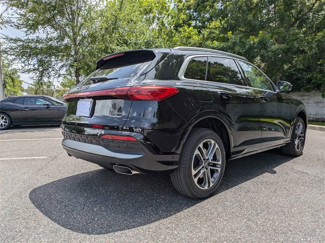 Used 2025 Audi Q5 Premium image 2