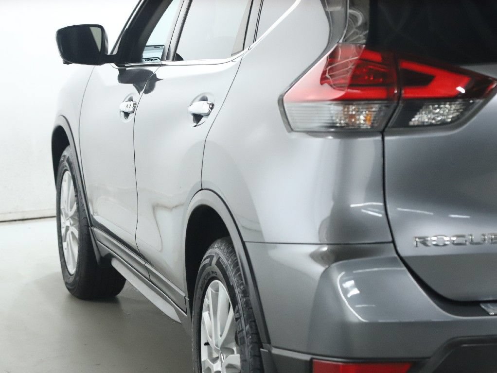 Used 2017 Nissan Rogue SV w/ SV Premium Package AWD/4WD image 41