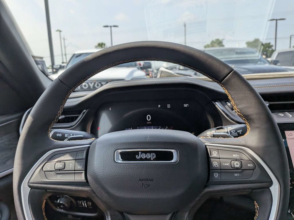 New 2026 Jeep Grand Cherokee L Limited AWD/4WD image 22