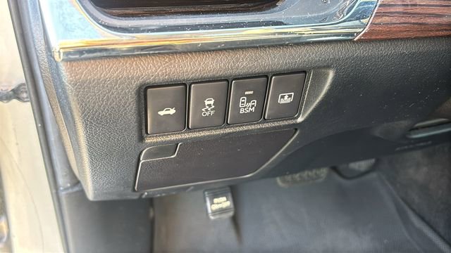 Used 2015 Toyota Avalon Limited image 13