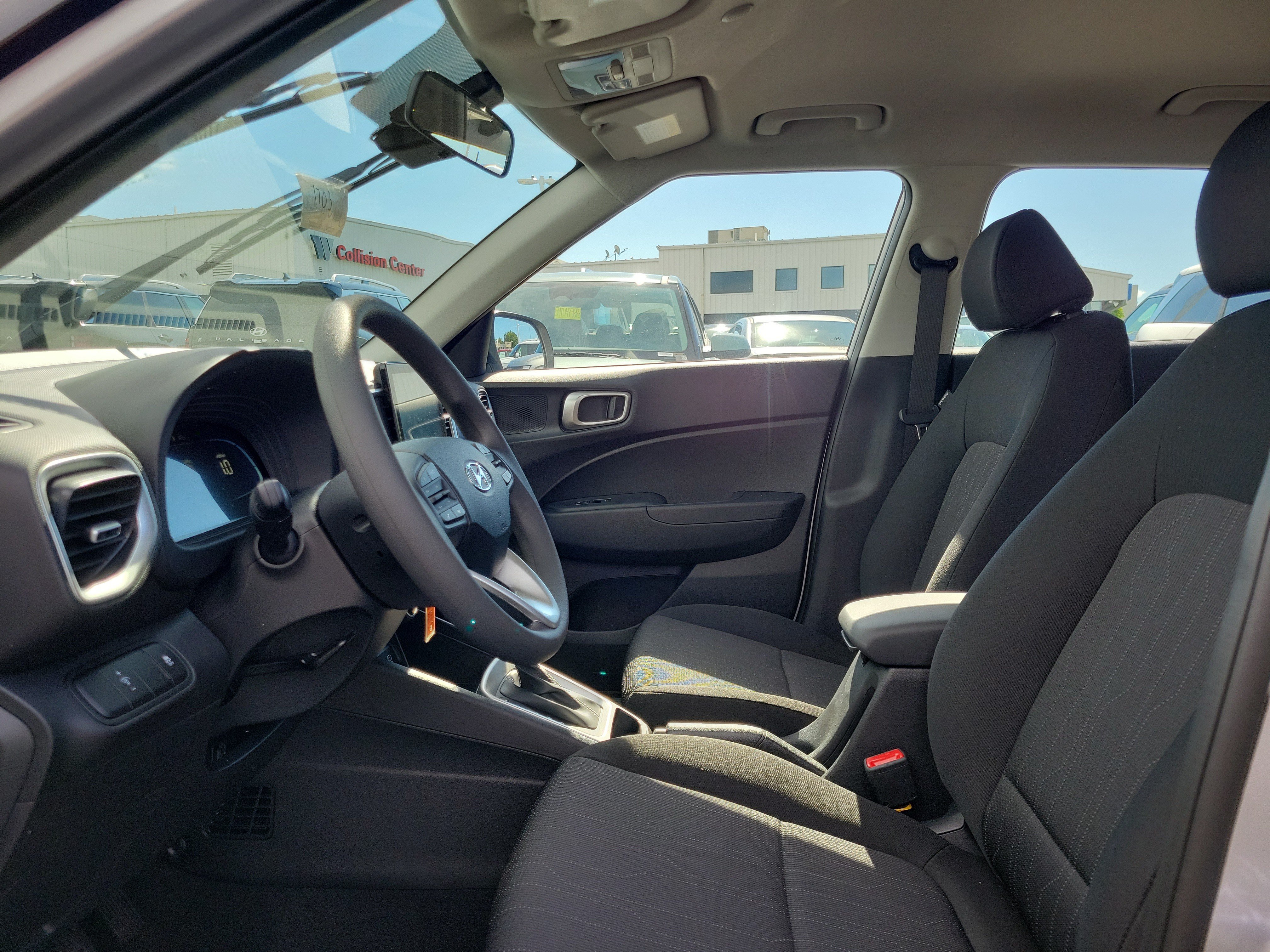 New 2026 Hyundai Venue SE FWD image 14