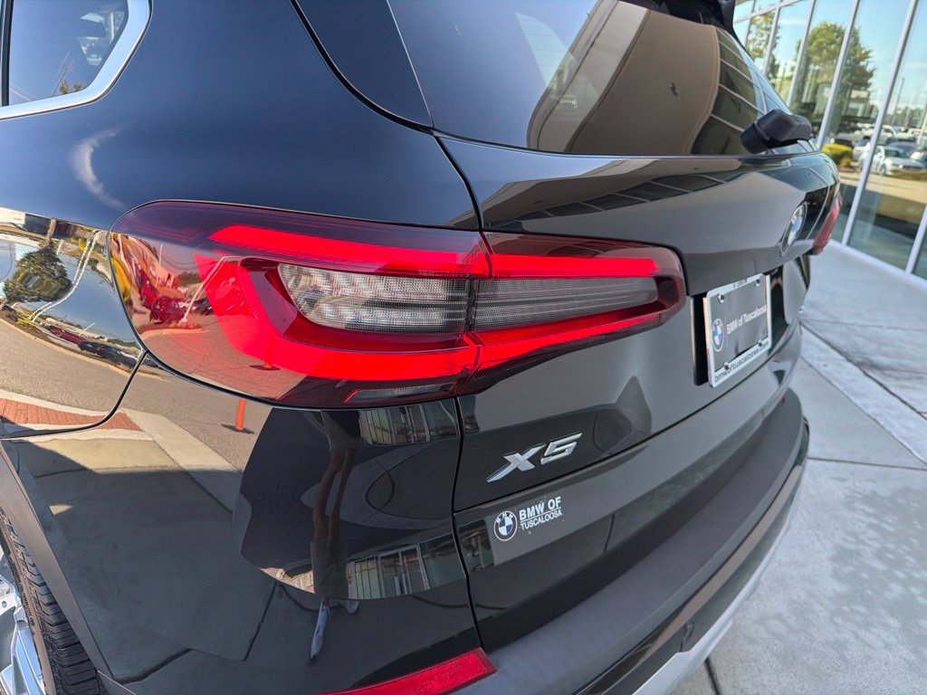 Used 2022 BMW X5 sDrive40i w/ Parking Assistance Package RWD image 15
