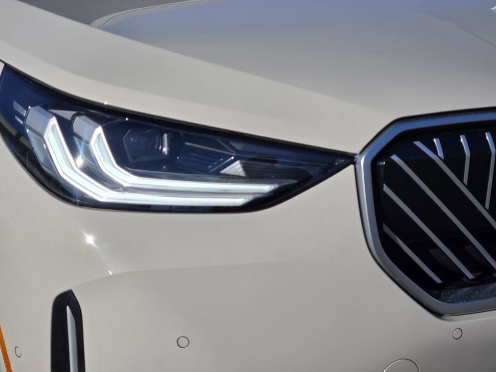 Certified 2025 BMW X3 xDrive30i w/ Convenience Package image 9