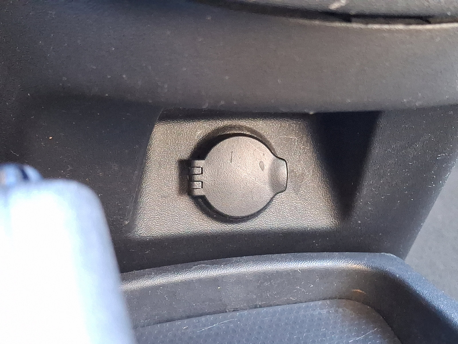 Used 2011 Nissan Sentra 2.0 S w/ Convenience Pkg image 23