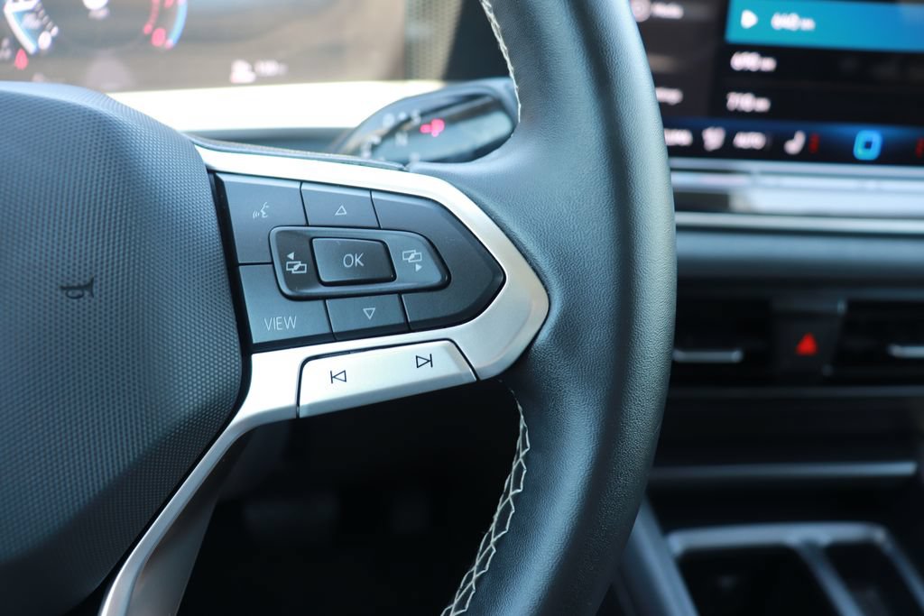 Used 2026 Volkswagen Tiguan SE FWD image 19