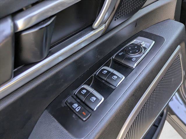Used 2024 Kia Telluride S image 12