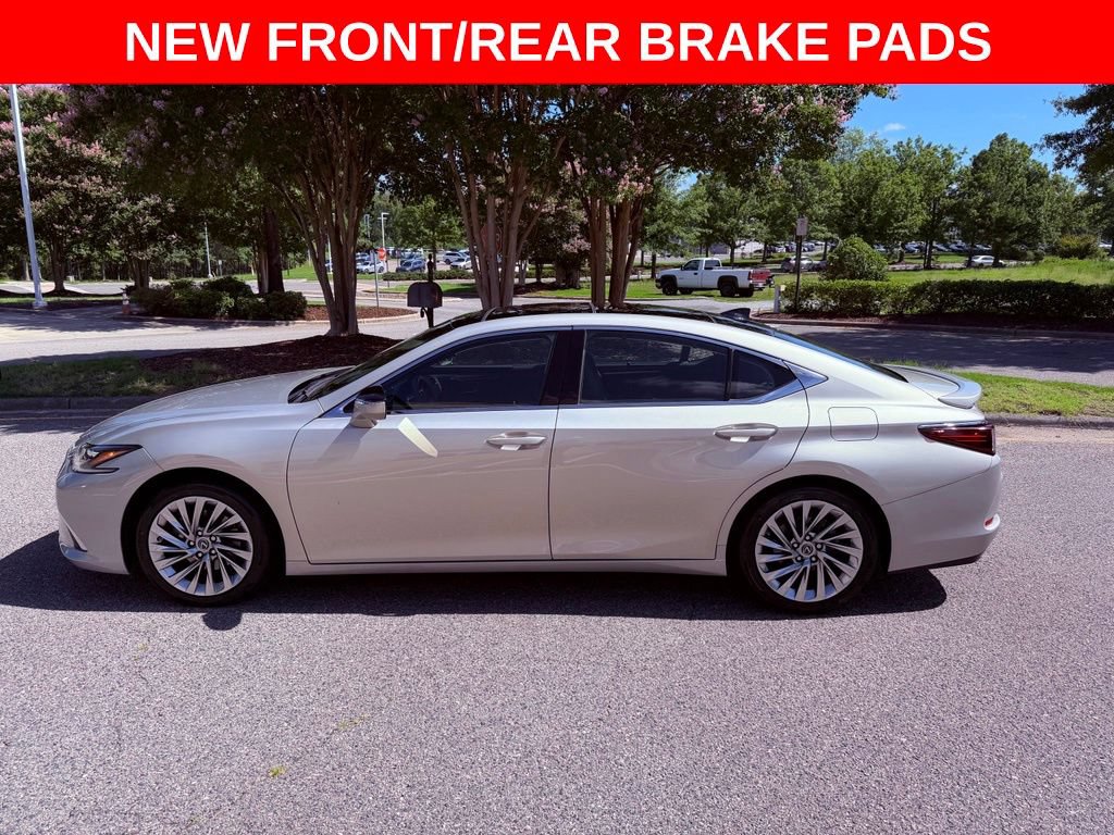 Certified 2022 Lexus ES 350 Ultra Luxury w/ Accessory Package 2 FWD image 5
