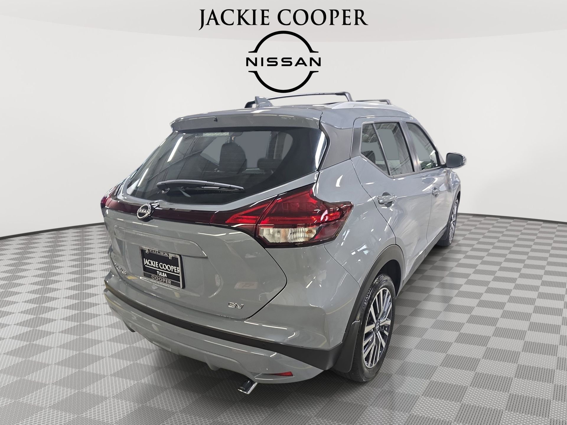 Used 2023 Nissan Kicks SV w/ Interior Electronics Package FWD image 5