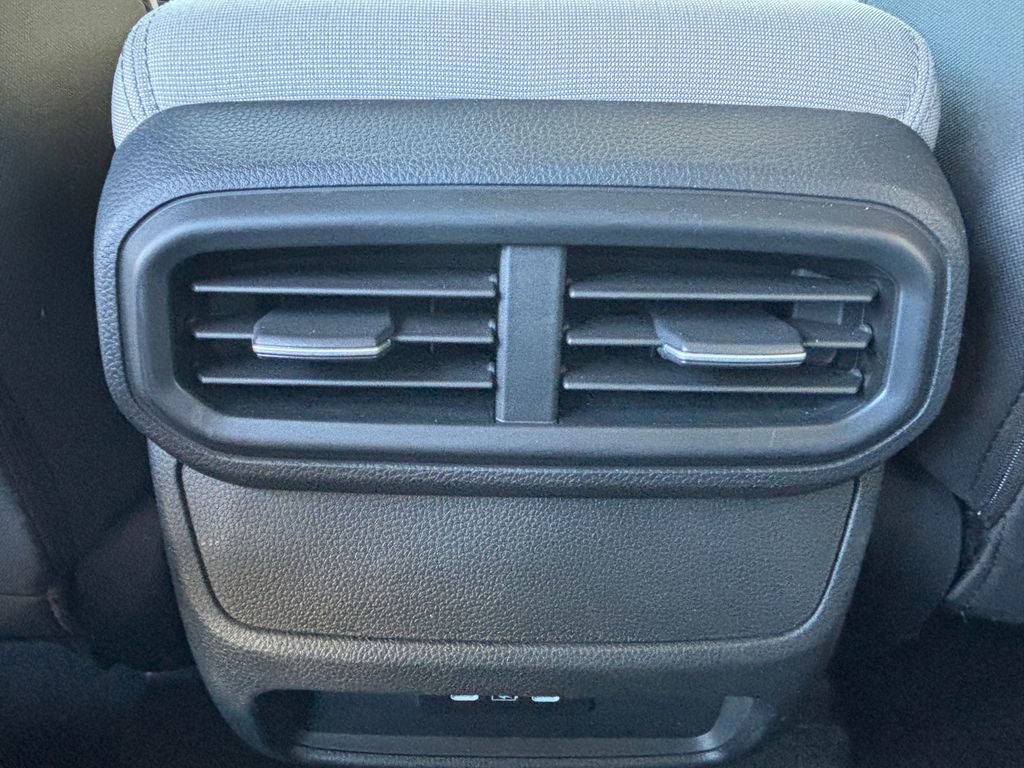 Used 2024 Honda Pilot LX image 19