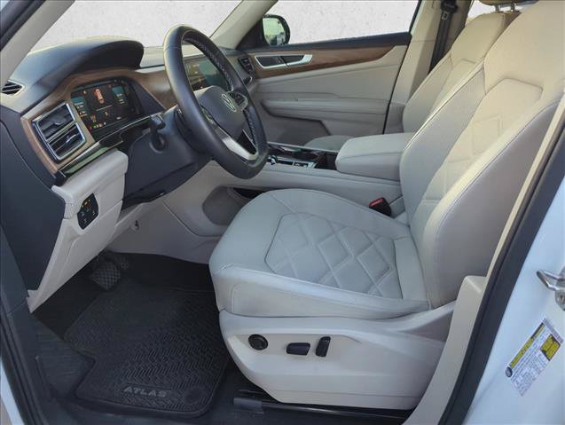 Used 2024 Volkswagen Atlas SE FWD image 12