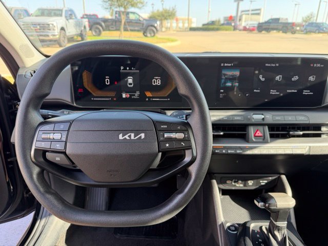 Used 2025 Kia K4 FWD image 13