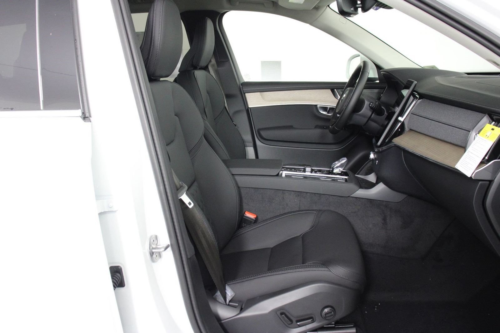 New 2026 Volvo XC90 B6 Plus AWD/4WD image 10
