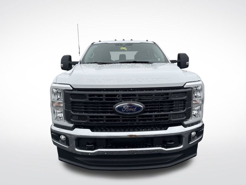 New 2026 Ford F250 XL w/ XL Chrome Package image 6