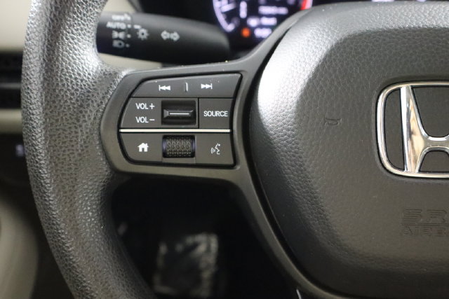 Used 2023 Honda HR-V LX image 8