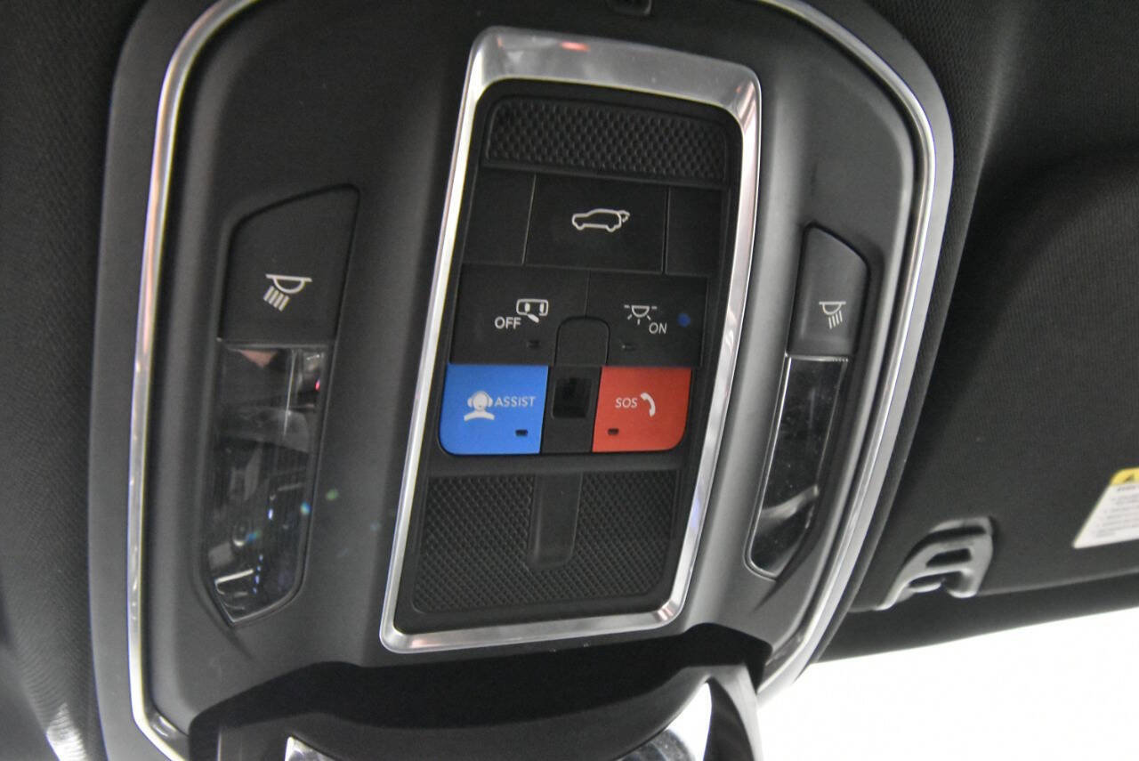 Used 2022 Jeep Wagoneer Series II AWD/4WD image 24