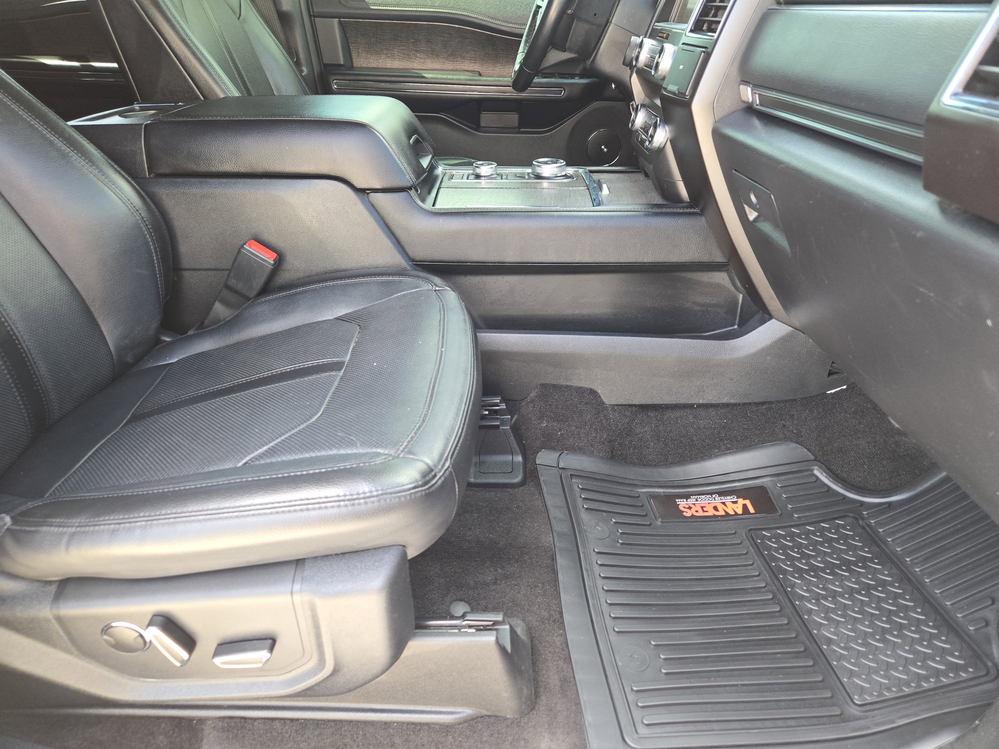 Used 2019 Ford Expedition Limited AWD/4WD image 15