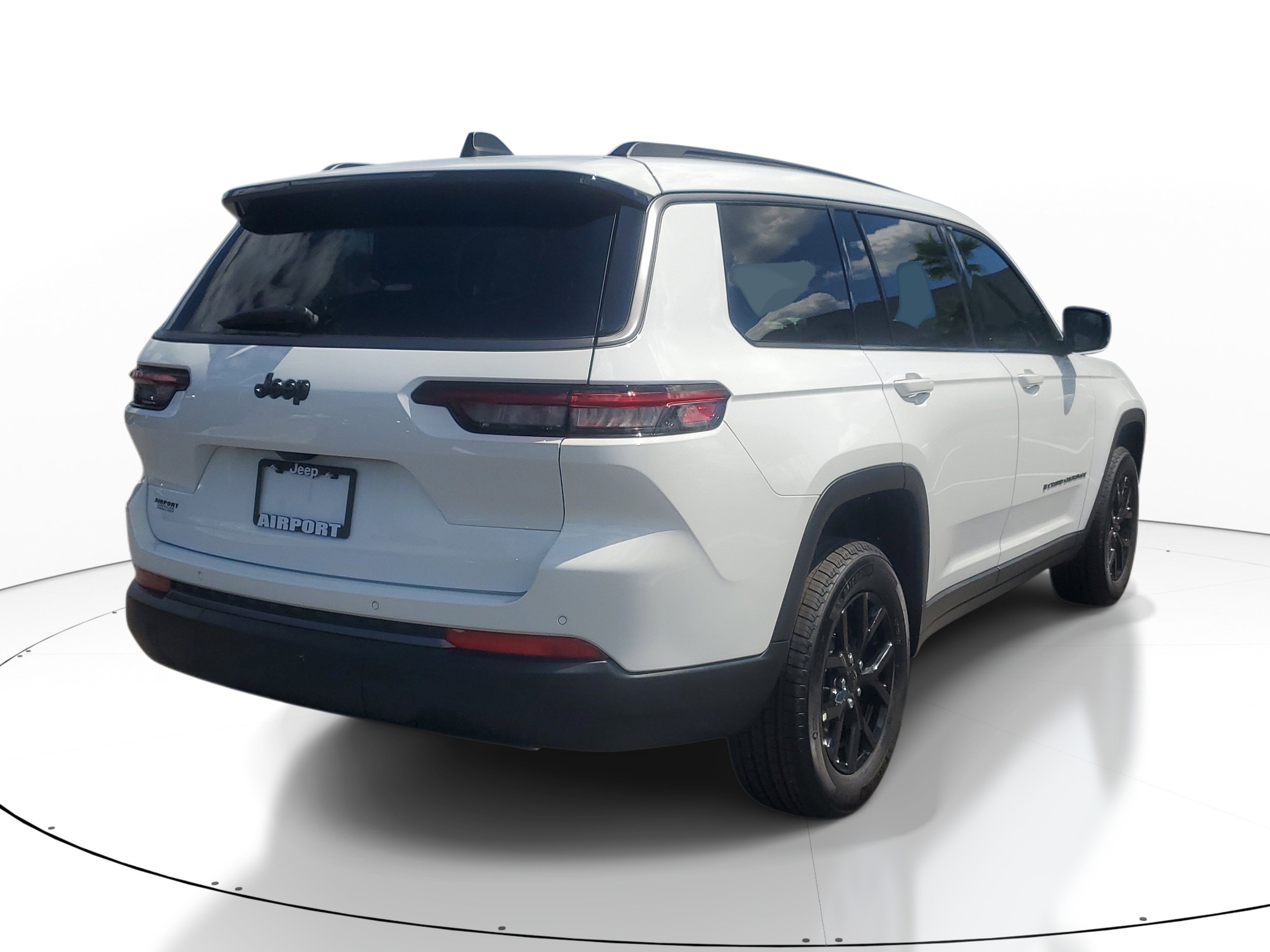 New 2026 Jeep Grand Cherokee L 2WD image 4