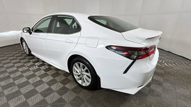 Used 2024 Toyota Camry SE FWD image 5