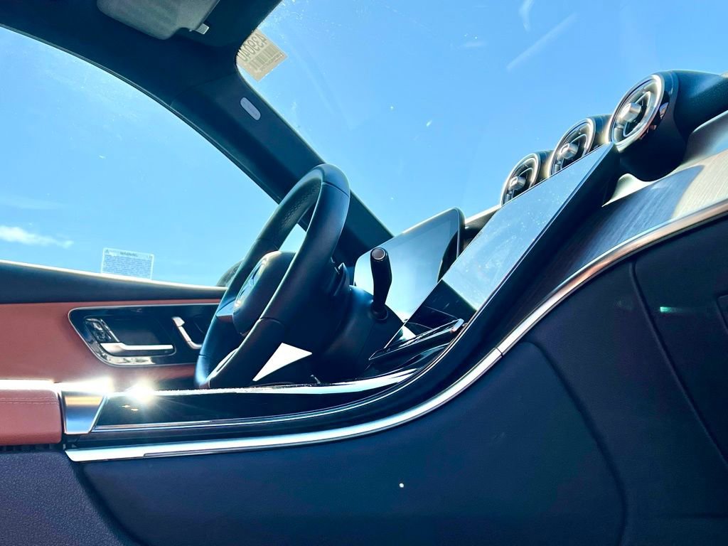 Certified 2025 Mercedes-Benz GLC 300 4MATIC image 8