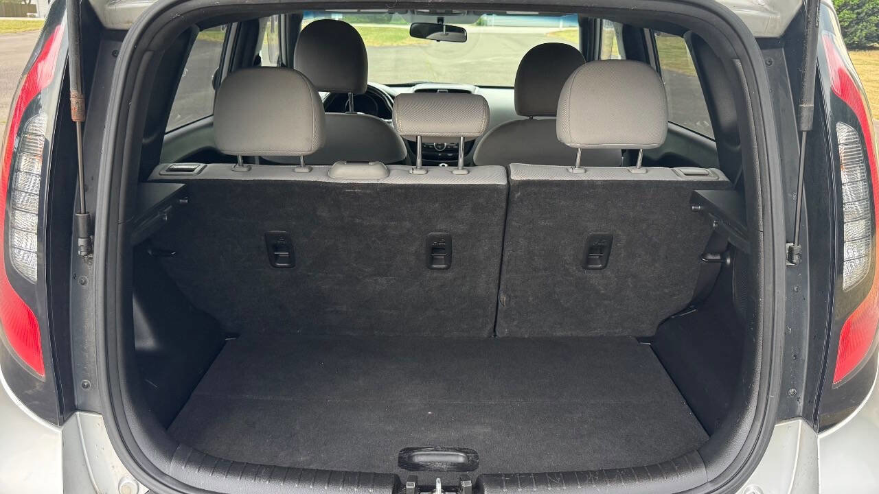 Used 2014 Kia Soul + w/ Audio Package FWD image 19
