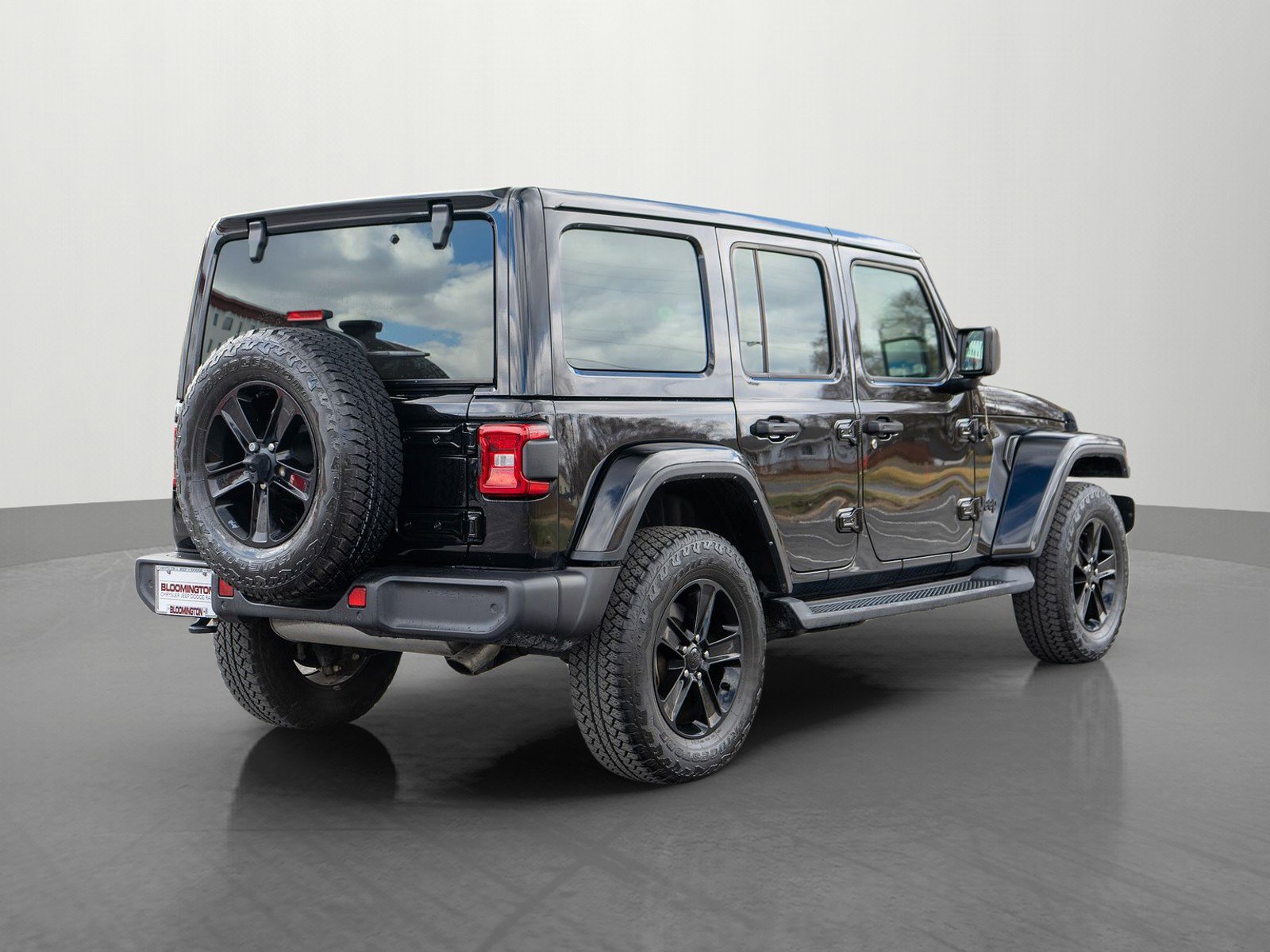 Used 2022 Jeep Wrangler Unlimited Sahara image 7
