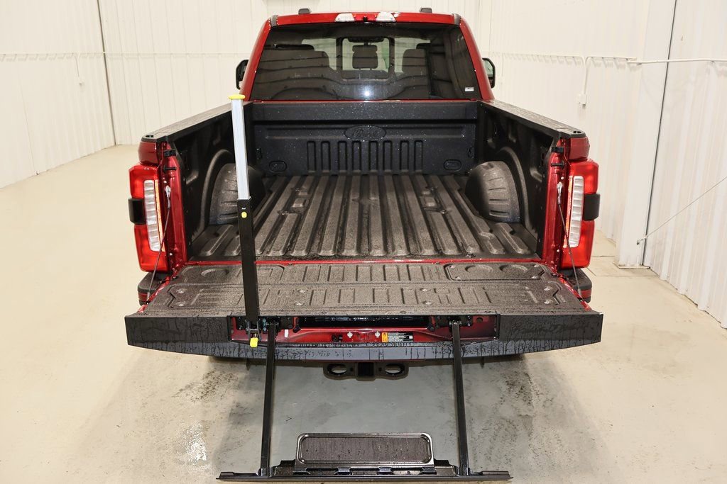 New 2025 Ford F350 Lariat w/ Lariat Ultimate Package image 30
