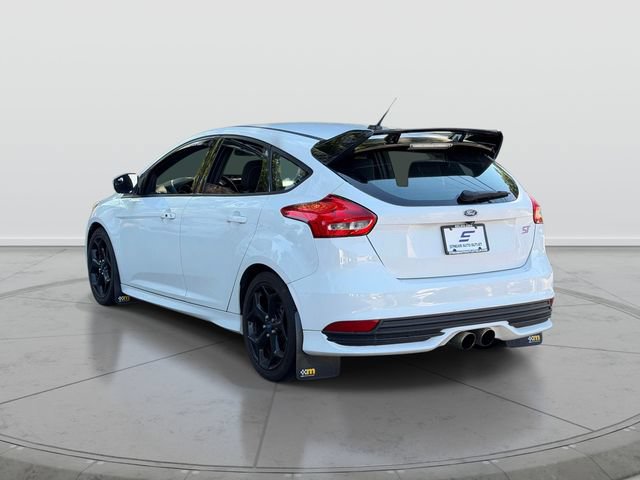 Used 2015 Ford Focus ST FWD image 4