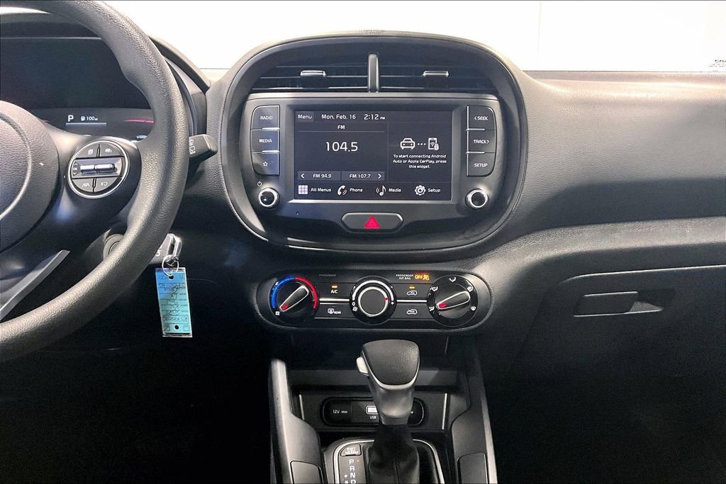 Used 2025 Kia Soul LX w/ LX Technology Package image 8